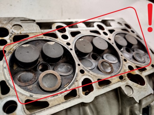 hlava MOTORA VWAG 06C103373E 06C103127F 3.0 V6 ASN