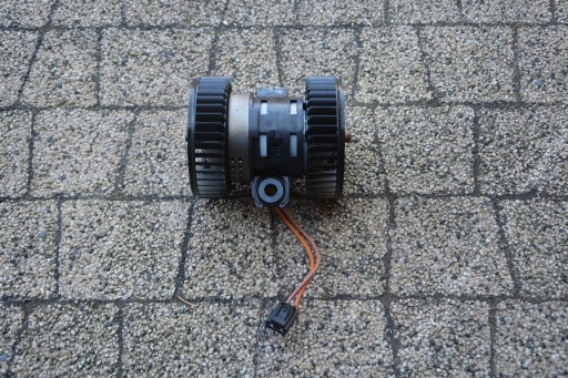 Вентилятор вентилятора AUDI Q7 TOUAREG 4M0820021