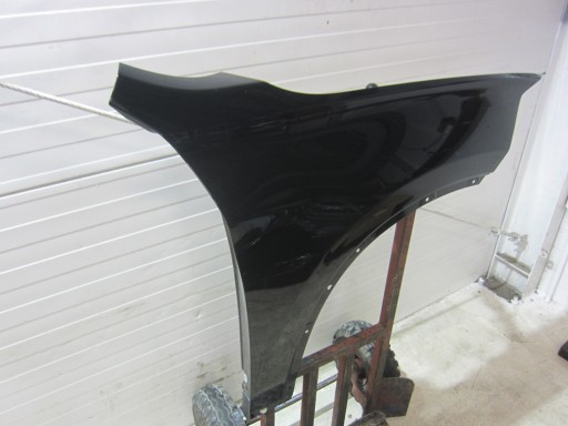 BMW X1 F48 668 SHWARZ 2 fender right front right front 7427300 black