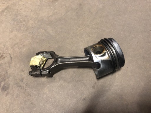 8445-8450 2006-2009R. - ПОРШЕНЬ + ШАТУН BJM 2.5 TDI VW CRAFTER 06-09R.