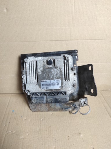 computer Motore OPEL ZAFIRA B 1.9 55205621 0281013593