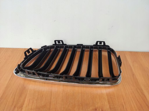 BMW 2 F22 F23 jobb hip pack maszk rács lökhárítónak