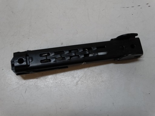 držák kolejnice stěny pravá OCTAVIA II 1T0857819