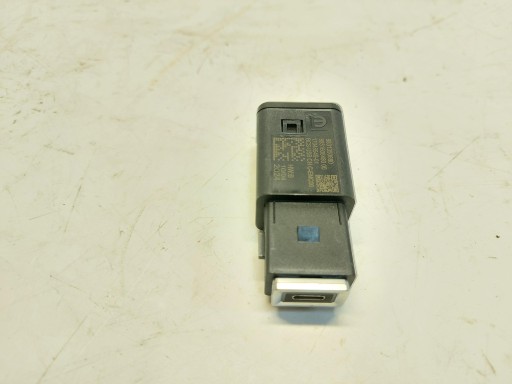 PSA Vivaro Jumpy Expert Proace adapter PORT USB 9831350680