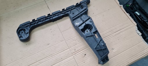 A5 8W Support UCHYWT Support plaque Pare choc Droite Arrière SPORTBACK 8W6807454