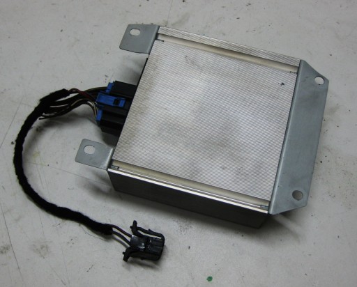 AUDI A4 B6 B7 amplifier RADIA 8E9035223