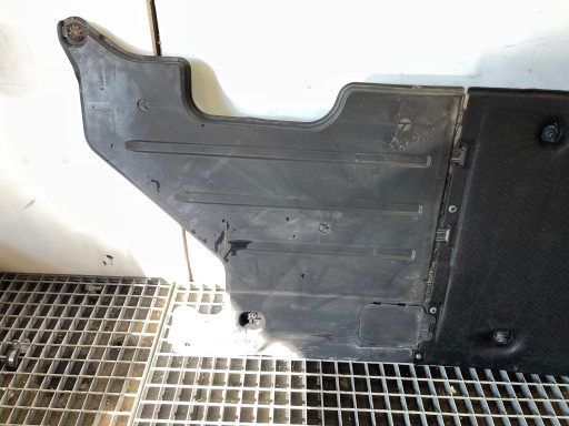 Blende Abdeckung abdeckung Unterfahrschutz VW PASSAT B8 3Q0825505