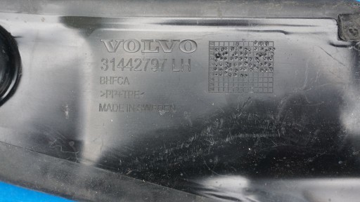 VOLVO C40 XC40 - Gauche Moulage Joint Aile