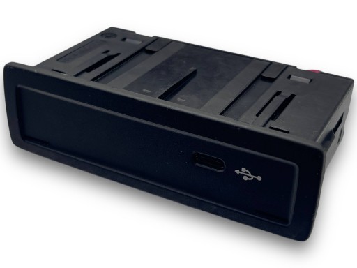 MERCEDES W247 PORT USB 2478203902 @M