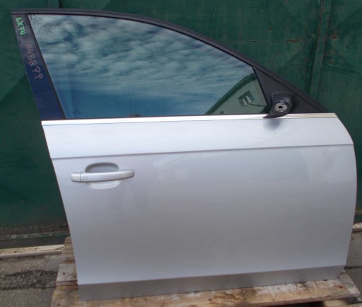 AUDI A4 B8 KOMBI 14R door right front right complete LX7W EUROPA