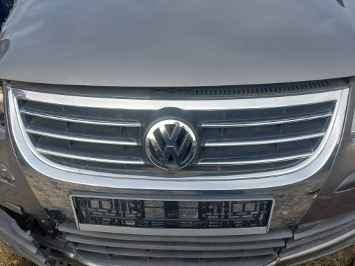 1 - Решітка радіатора volkswagen touran і fl lift