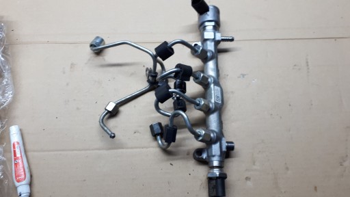 A4 B9 LIFT Rampe injection Capteur 2.0 TDI A5 8W