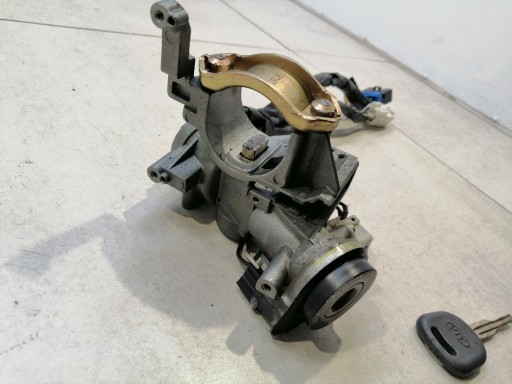 ignition Z KLUCZEM KIA SHUMA II 1.6 16V