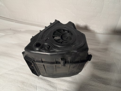 AUDI A8 D3 cover of a filter, air 4E0129620E 059133823E
