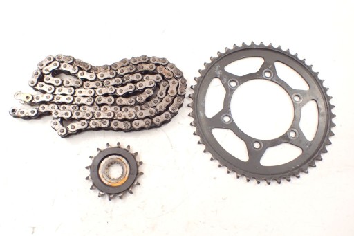 135106-1111 - Triumph Street Triple 675 07-13 звездочка