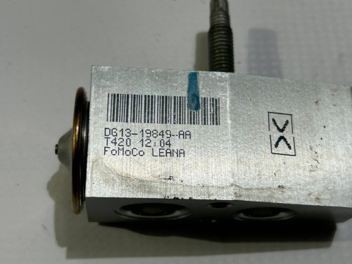valve rozprezny of the air conditioning Ford Explorer V 2011