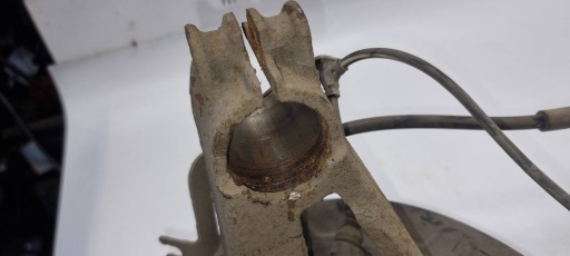 swing right front SKODA OCTAVIA III
