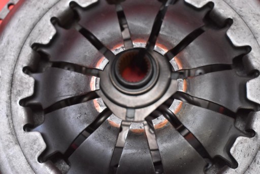 clutch disc pressure plate 3082634034 RENAULT CLIO 3 III 1.4 16V 98 KM 05-09