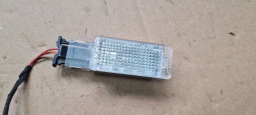 A5 8W S5 LIFT light of the interior connecting spoiler 6L0947565 A4 B9 8W Q7 4M