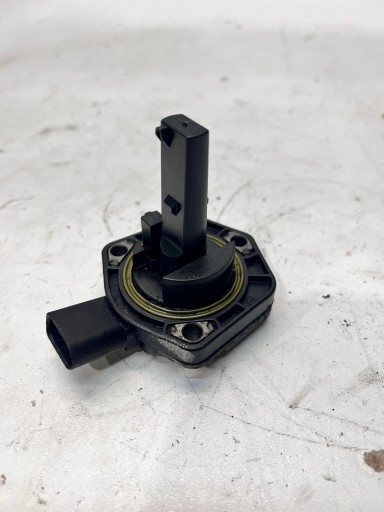 snimač razine ulja AUDI VOLKSWAGEN SEAT SKODA 1J0907660B