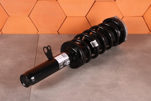 BMW 5 G30 G30 LCI shock absorber right front front XDRIVE 6875922 28 km !!!