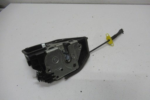 BMW X3 E83 lock door right front 7202146
