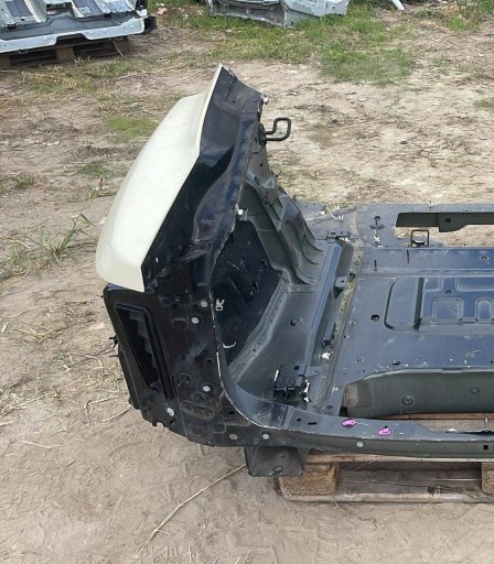 quarter rear fender side rear part side left Jaguar and-Pace X590