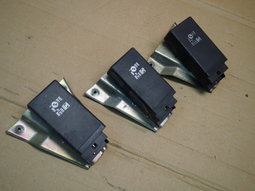 30303030121 - Контролер центрального замка BMW e30