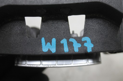 button PODLOKIETNIKA passenger compartments A1776803301 MERCEDES A KLASA W177 18