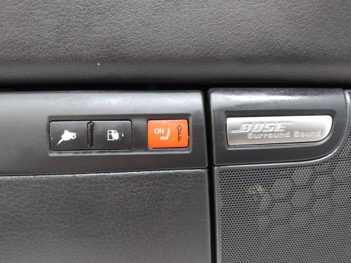 verkleidung seite links vorne fahrer Audi A8 II (2002-2010) D3