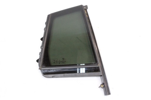 7416544 - Стекло боковой двери задний правый треугольник BMW G02 X4