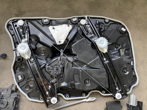 Механизм стеклоподъемника bmw g70 передний правый bmw g70 9451888 5a142d2