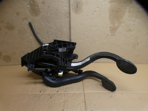 TB043 Mini Countryman II F60 Pedal Bremse der Kupplung Versteifung 6870827