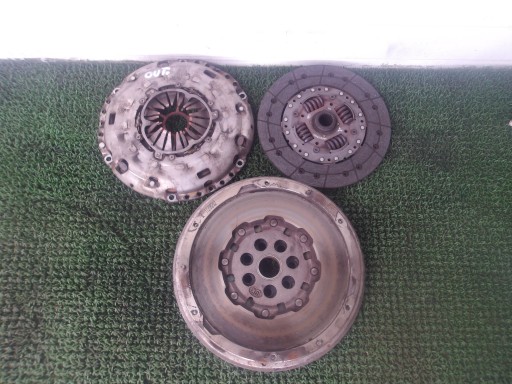 MITSUBISHI OUTLANDER III 16-20 2.2 DI-D Embrayage Volant d’inertie occasion KOMPLET OE