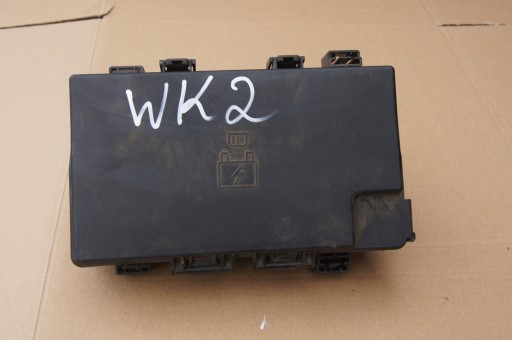 Блок запобіжників cherokee wk2 srt p68253442ab