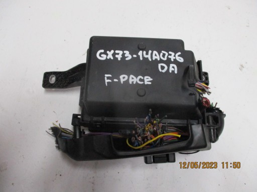 compartment of fuses JAGUAR XE GX73-14A076-DA