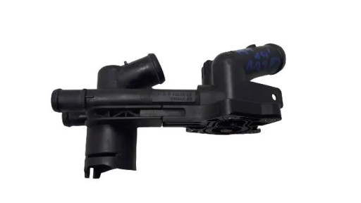 03F 121 - AUDI A1 8X корпус термостата 03F121111A 1.2 TSI