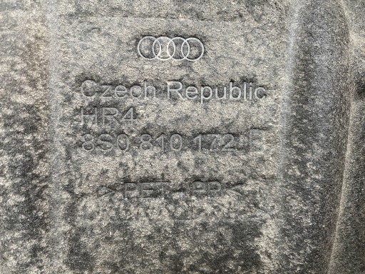 AUDI TT 8S podblatník pravé záď 8S0810172B