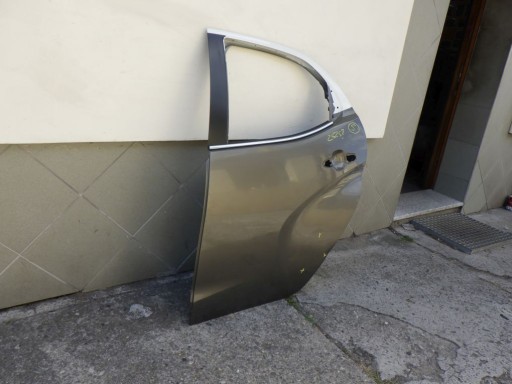 TOYOTA YARIS 4 IV P21 2020- Tür links hinten