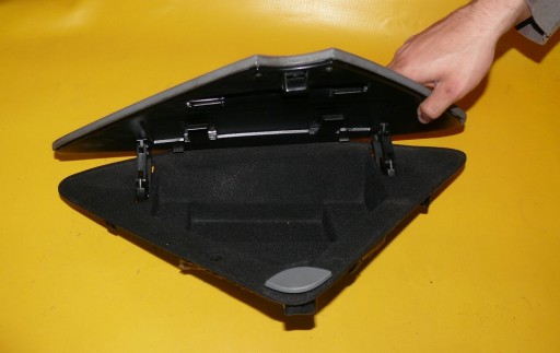 Handschuhfach in Armaturenbrett ROZDZIELCZA NISSAN QUEST III 02-09