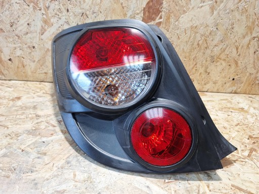 LICHT HECK LINKS CHEVROLET AVEO T300 11- HB EU