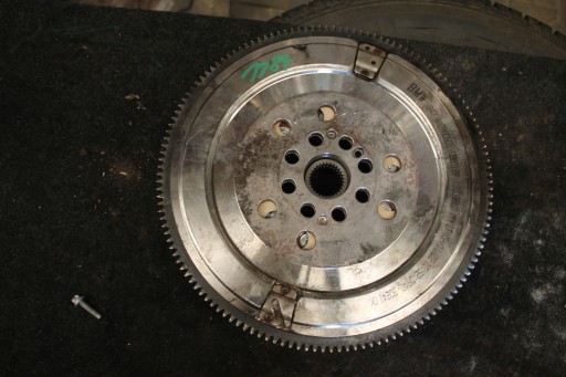 1184. wheel flywheel BMW B47 4A298C601 CB60122