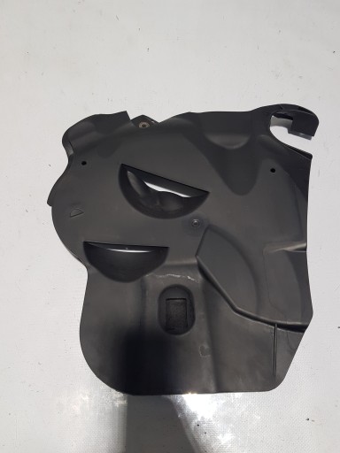 A6420106667 - Кришка ременя MERCEDES W204 W207 W212 350