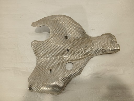 AUDI A4 B9 LIFT cover TERMICZNA RURY WYDECHOWEJ 8W1804163D