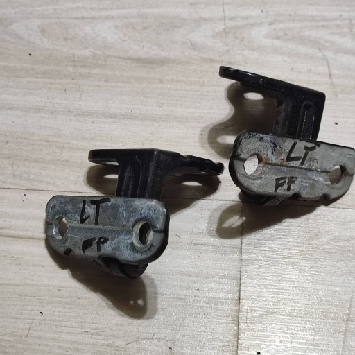 hinges door tylnych rear part side left Jaguar F-Pace CPLA228A67AC