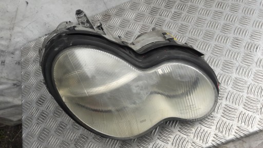 MERCEDES W203 light right front A2038200261