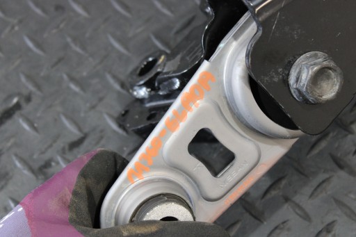 holder engine mount NISSAN QASHQAI J12 11360-6LA0A