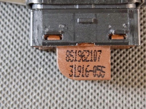 Audi TT button central of a lock 8S1962107