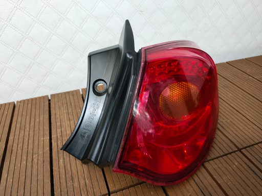 ALFA ROMEO GIULIETTA 10-16 light rear right W fender 0050513612 EUROPA OE