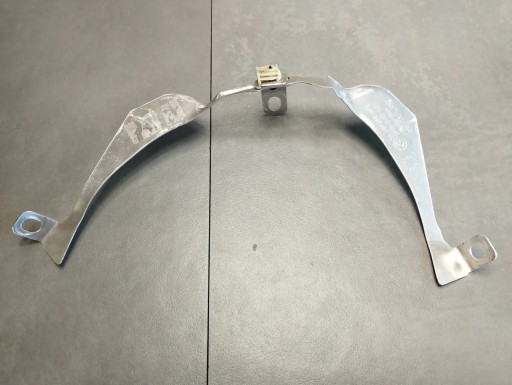 BMW 7 G11 copertura GREMBIALINA staffa 51487402